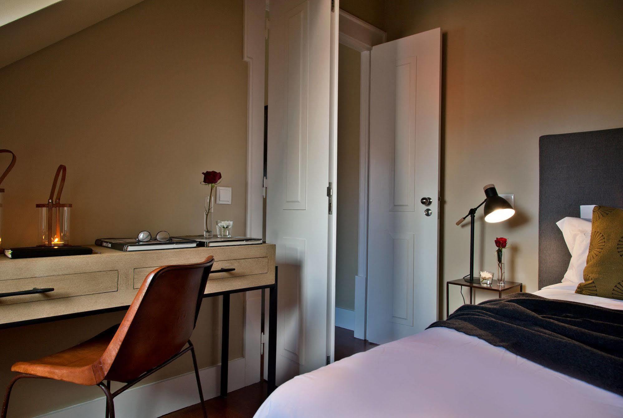 Lisbon Five Stars Apartments Sao Juliao 72 Exterior photo