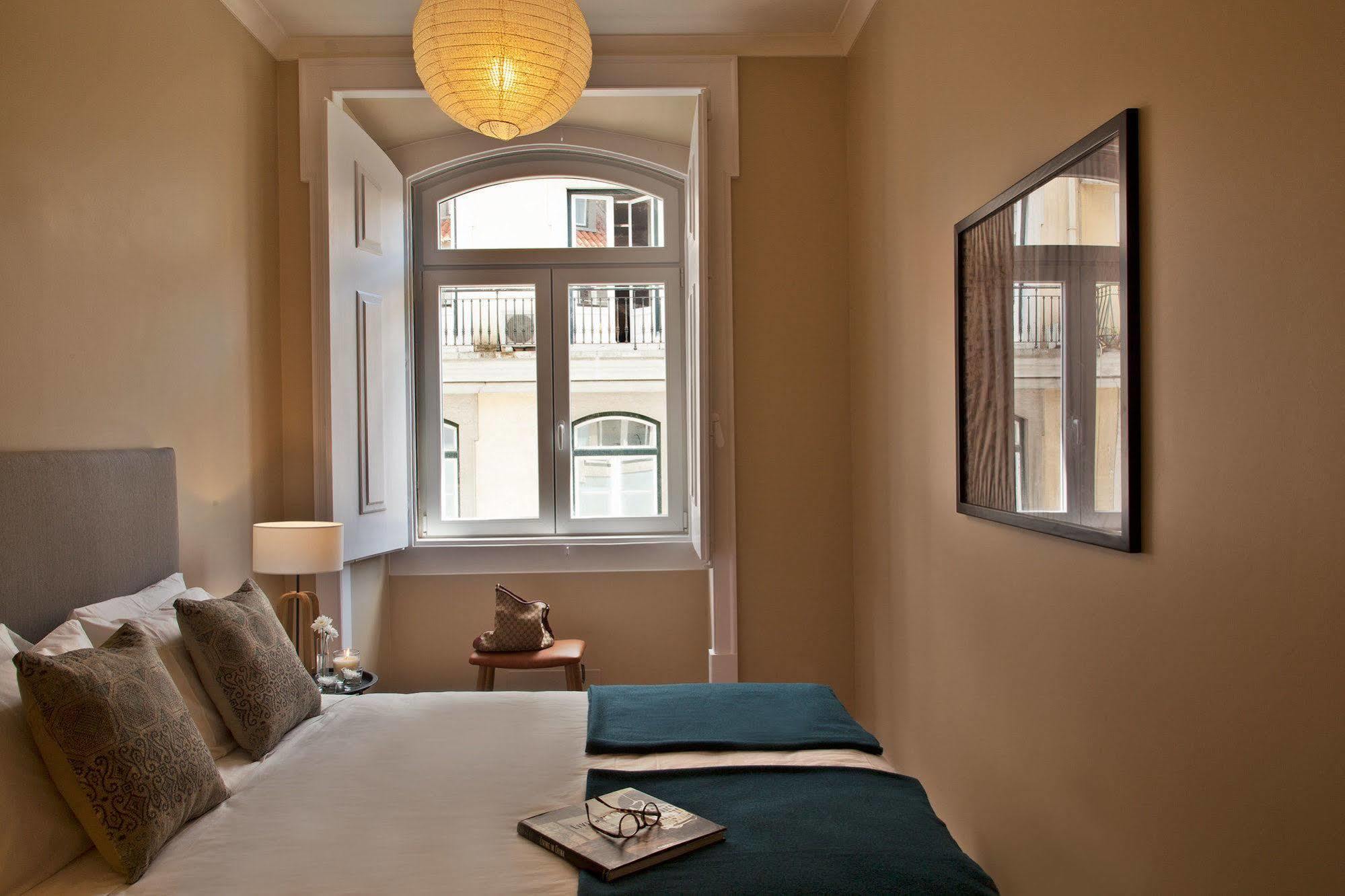 Lisbon Five Stars Apartments Sao Juliao 72 Exterior photo
